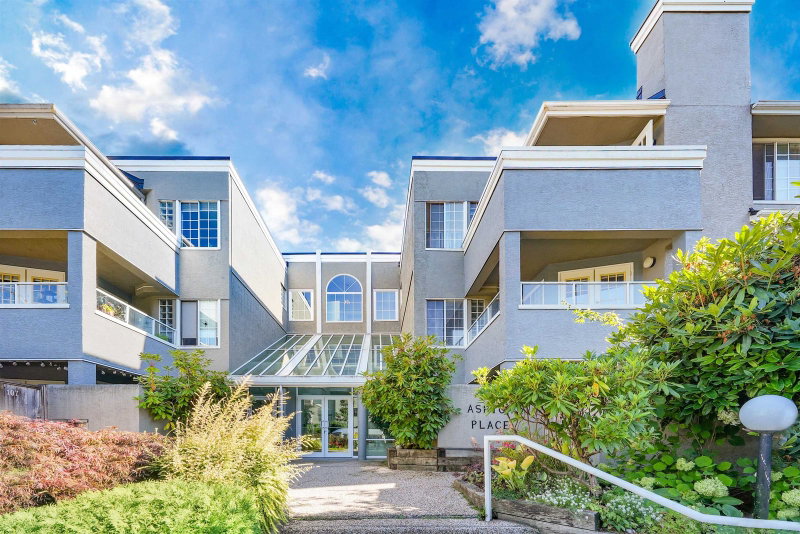 309 - 125 18th Street W