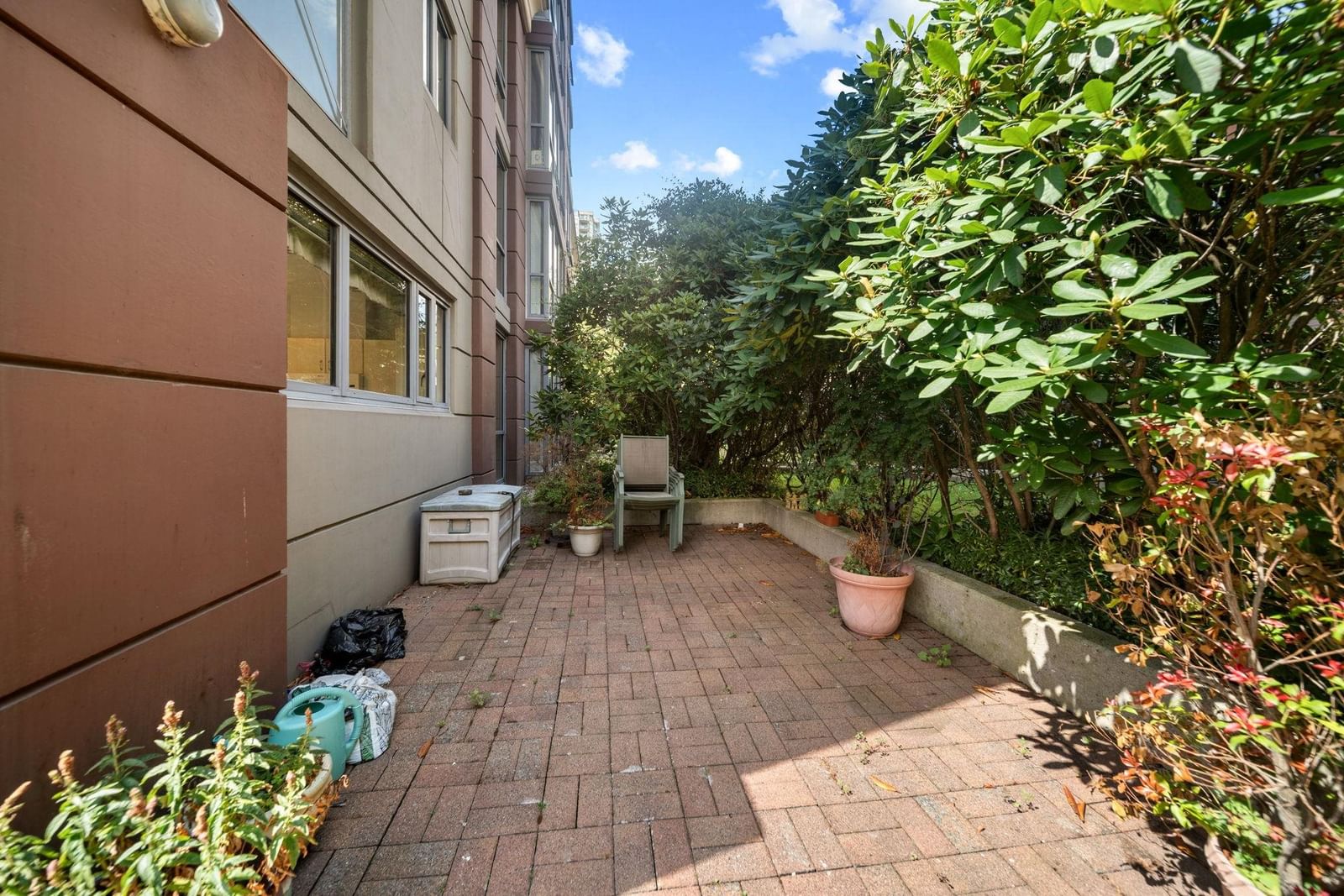 Listing Image 23