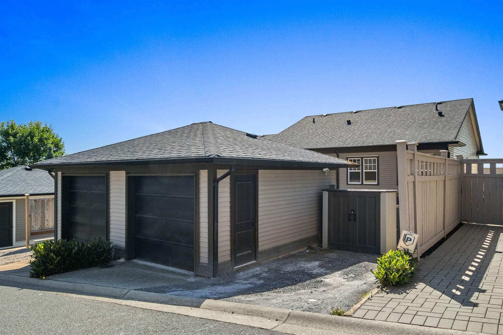 Listing Image 20