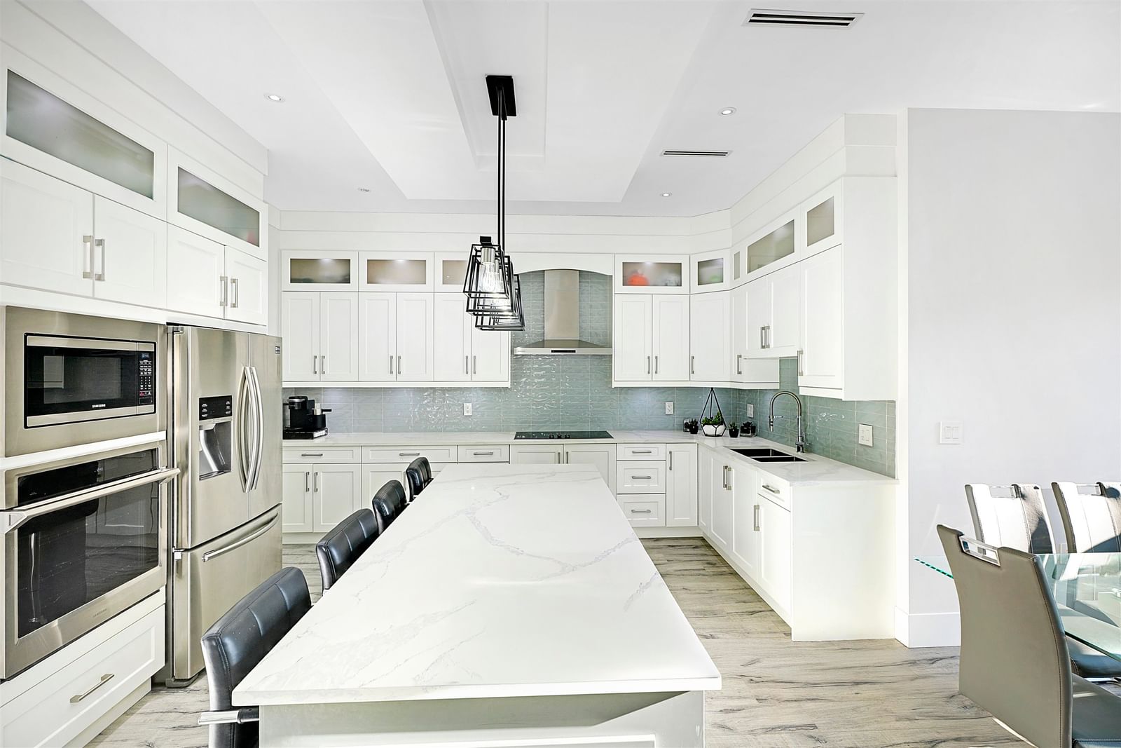 Listing Image 15