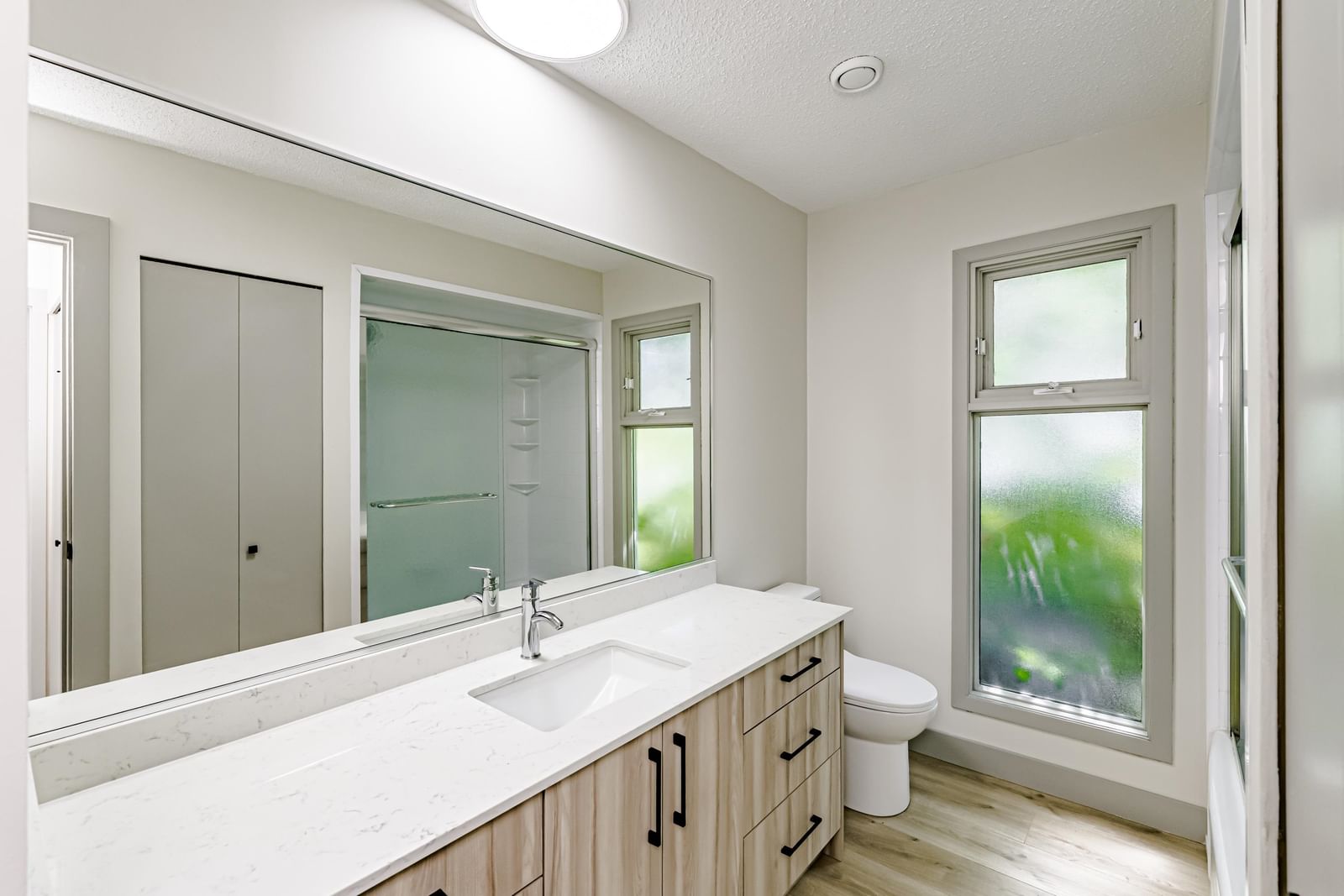 Listing Image 26