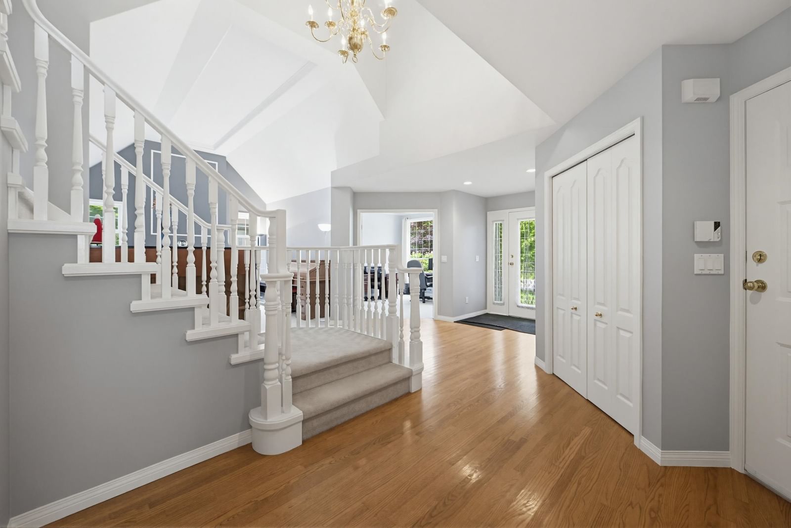 Listing Image 19