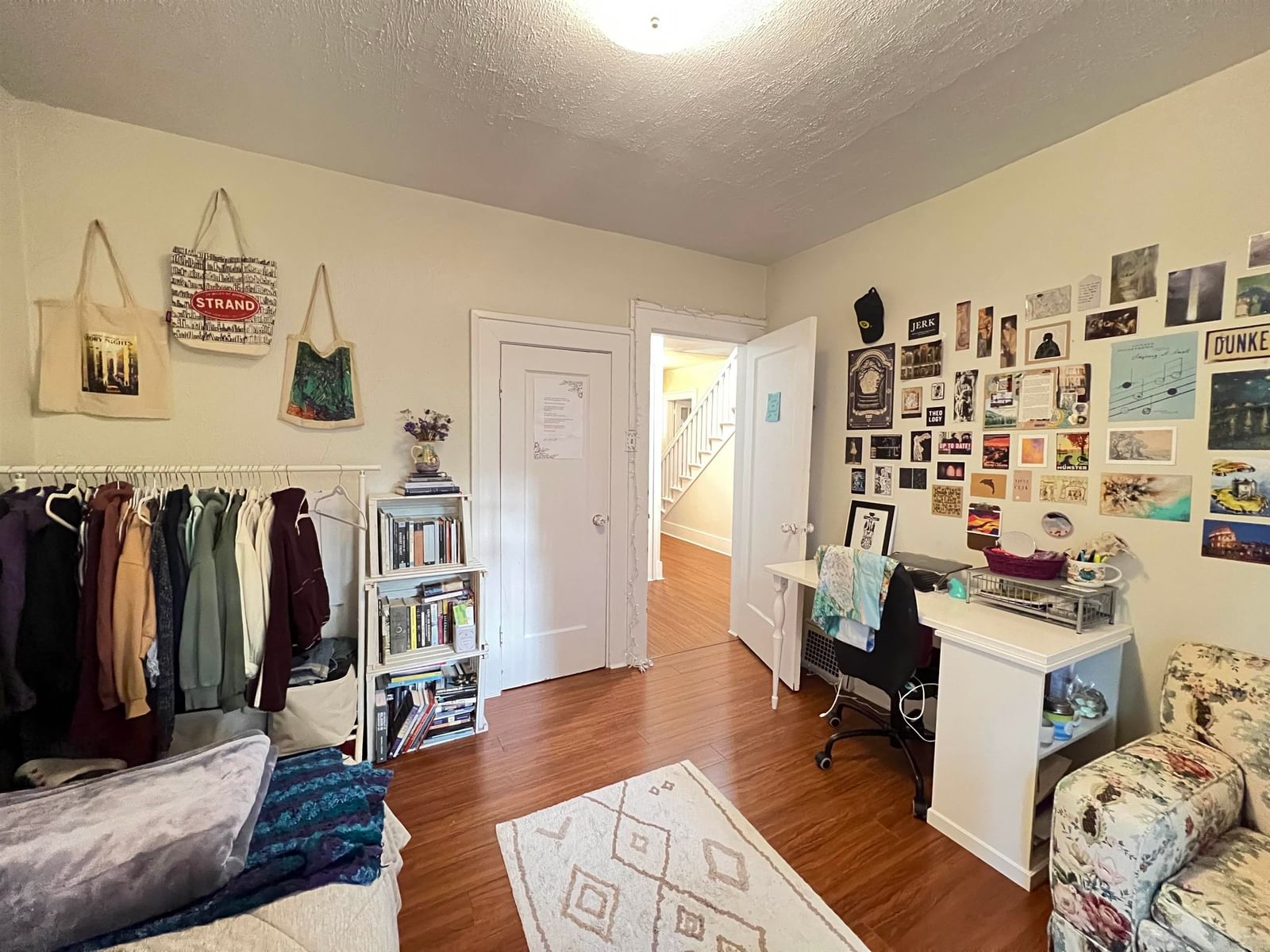 Listing Image 17