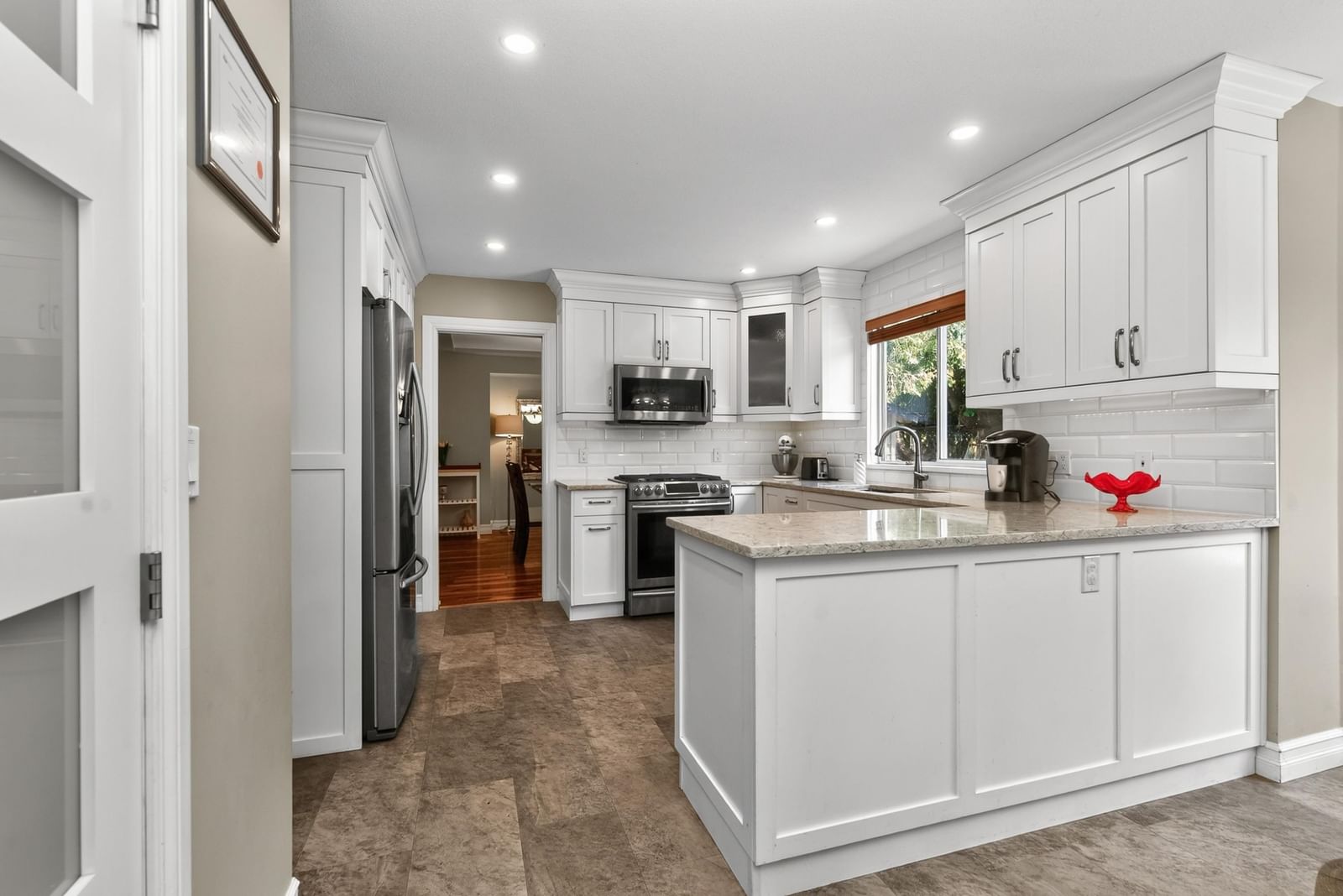 Listing Image 10