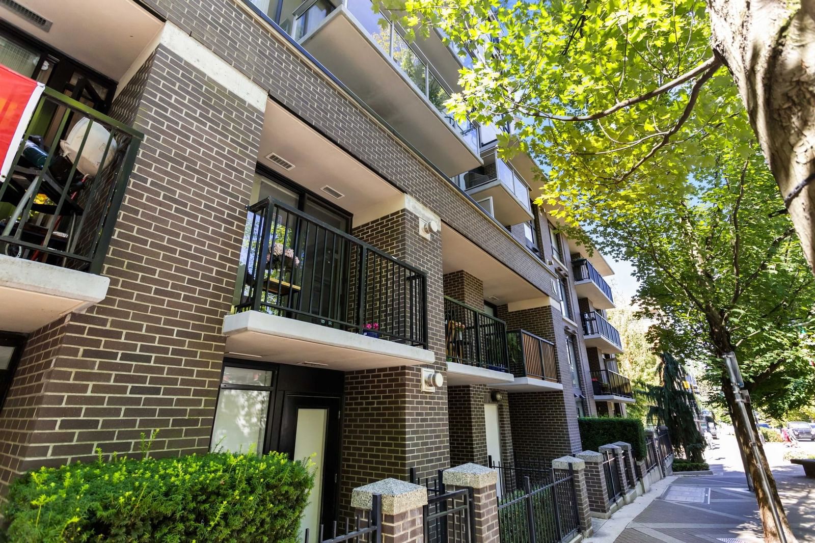 Listing Image 30