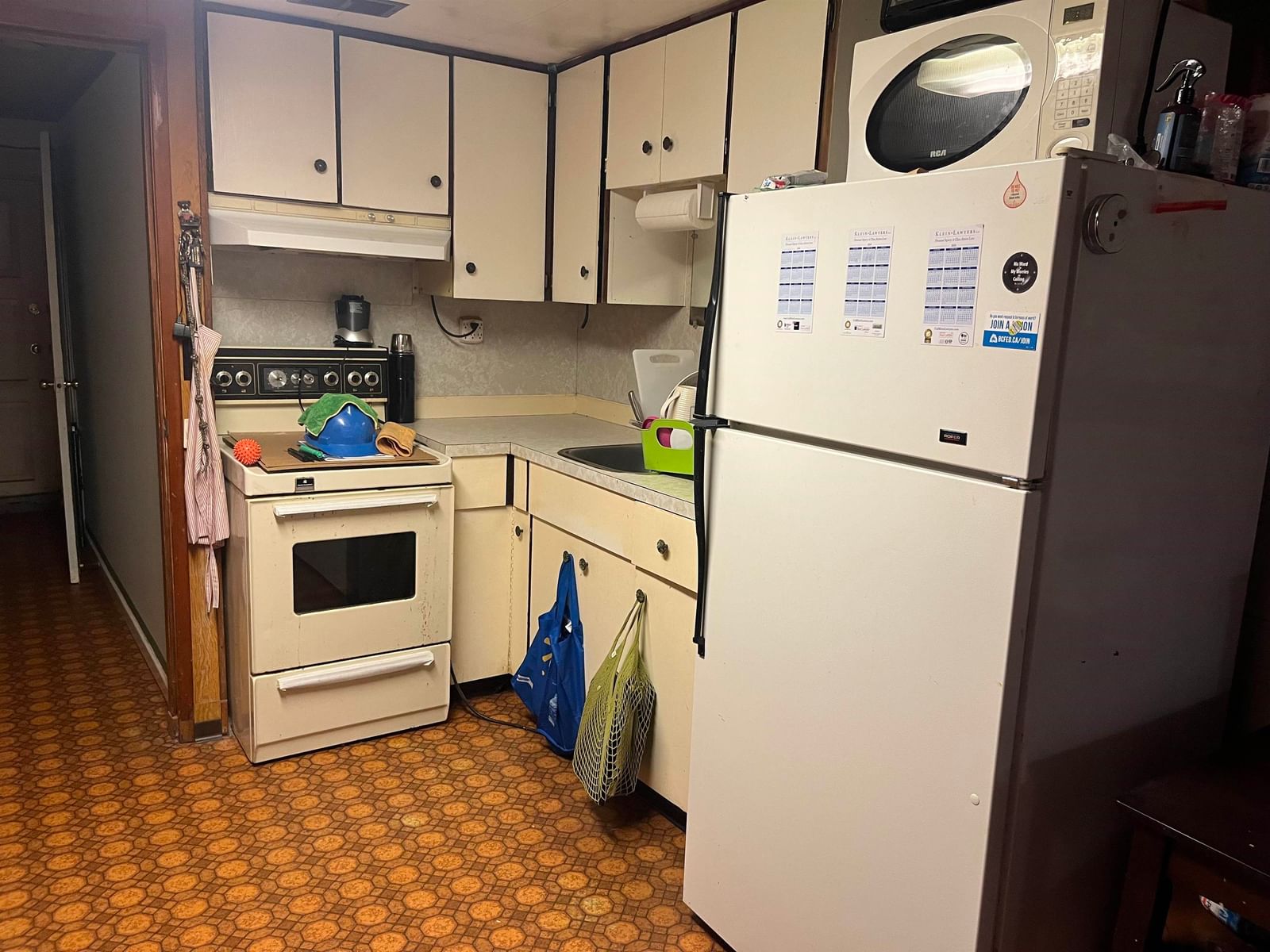 Listing Image 12