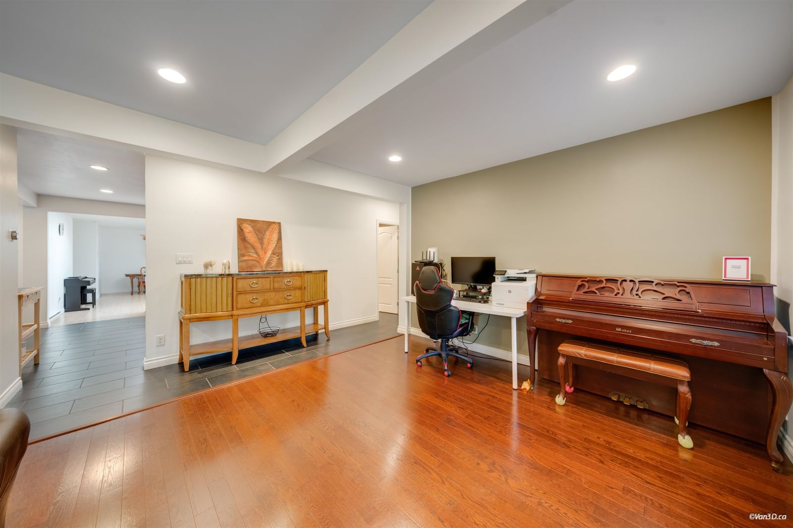 Listing Image 18