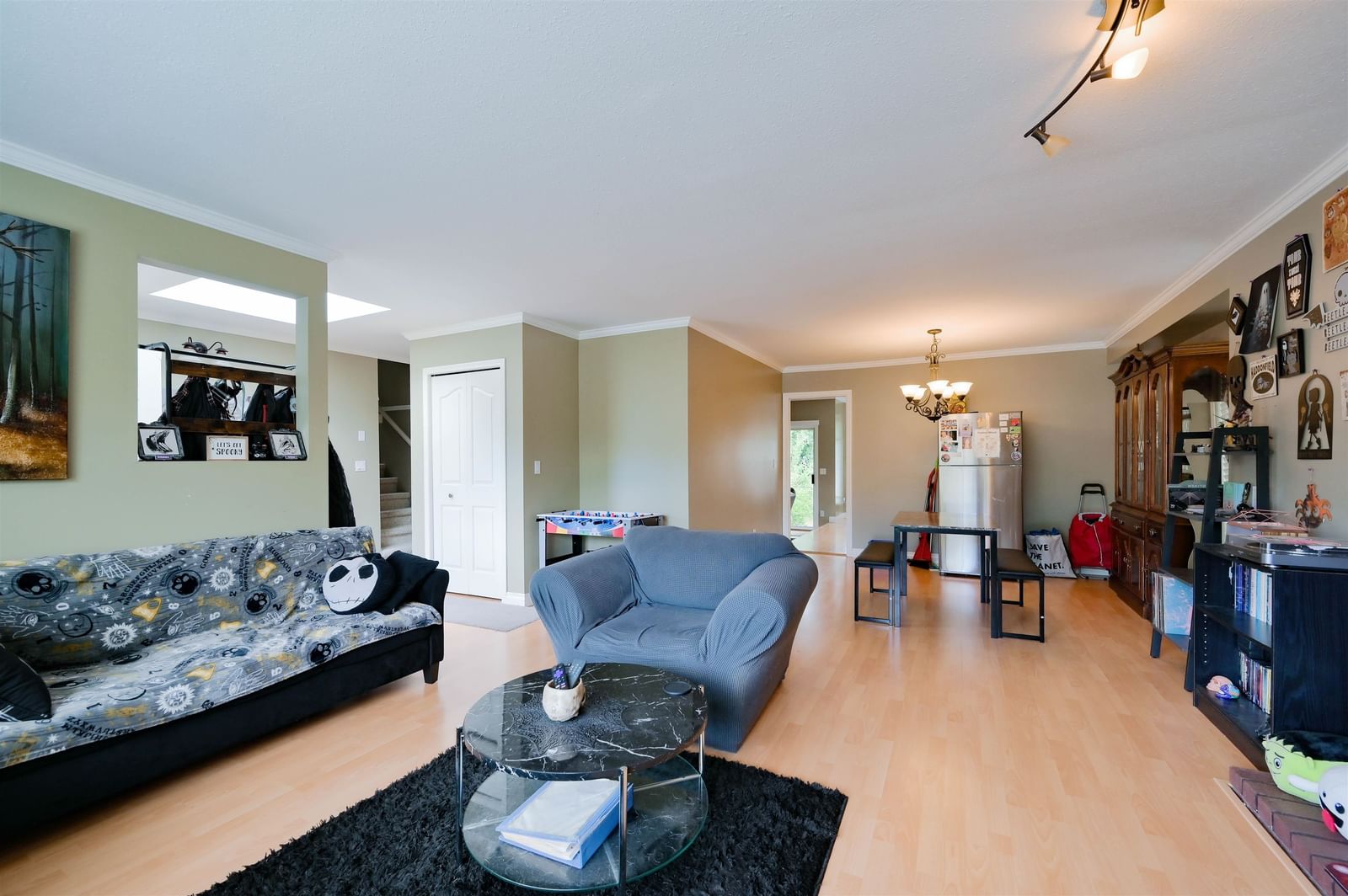 Listing Image 5