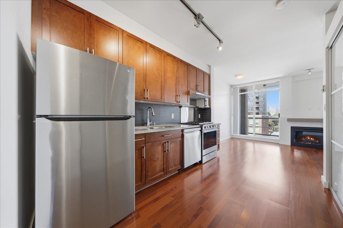 Listing Image 8