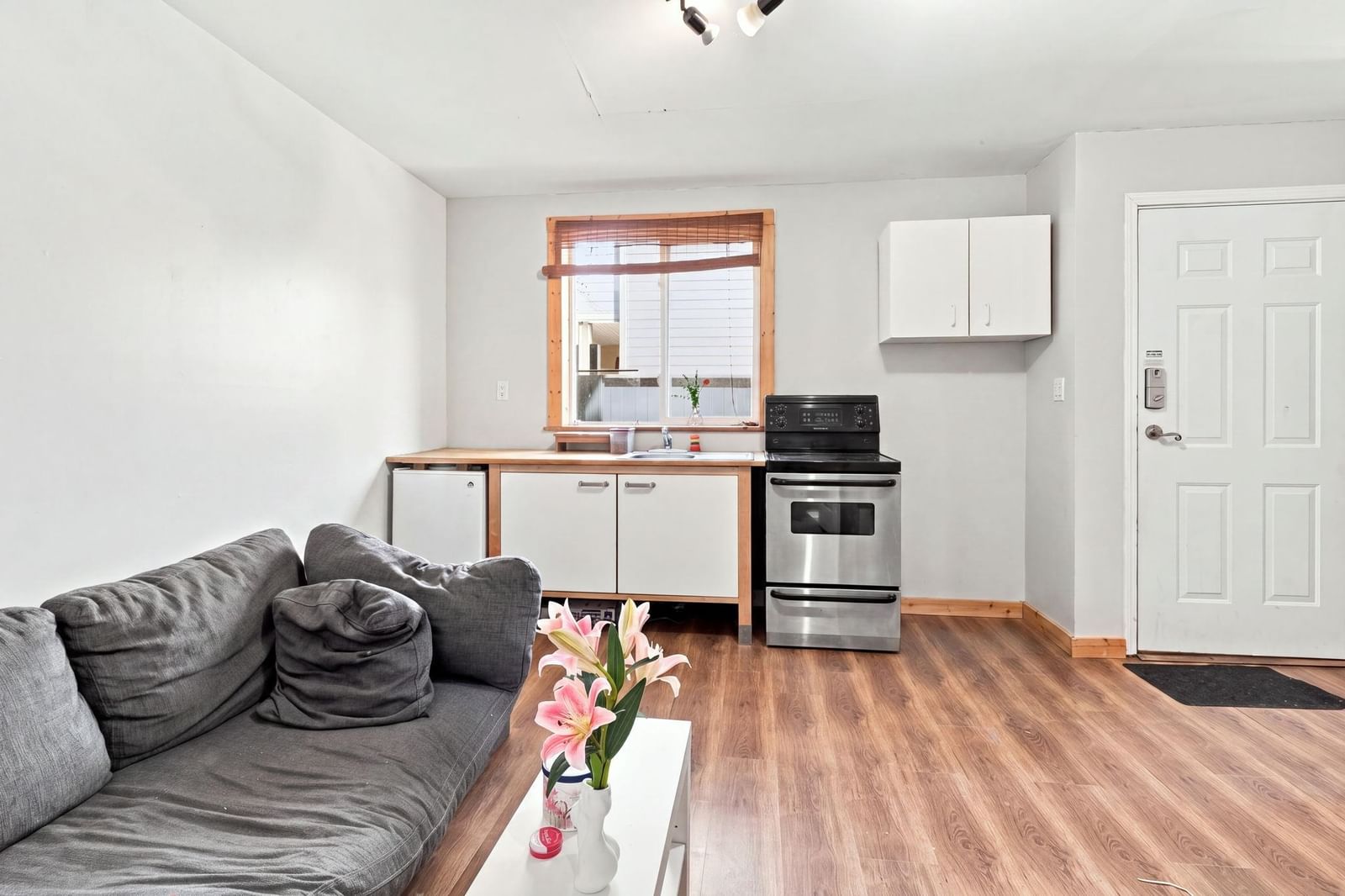 Listing Image 19