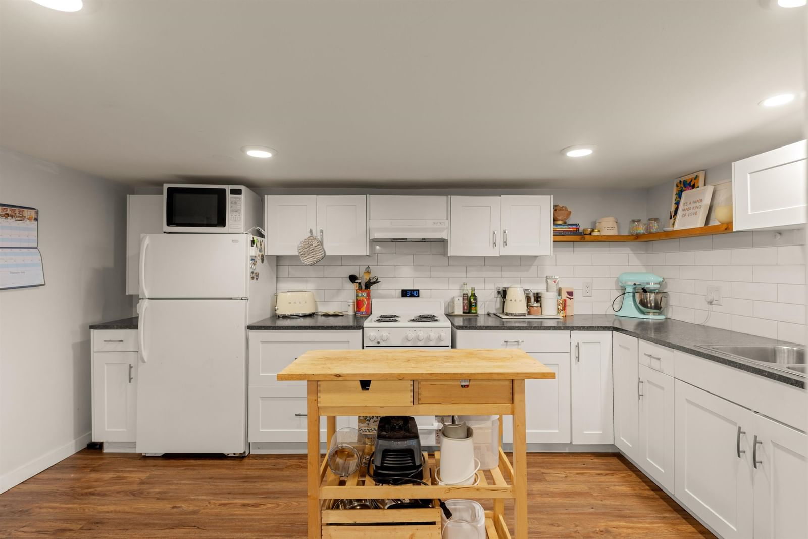 Listing Image 18