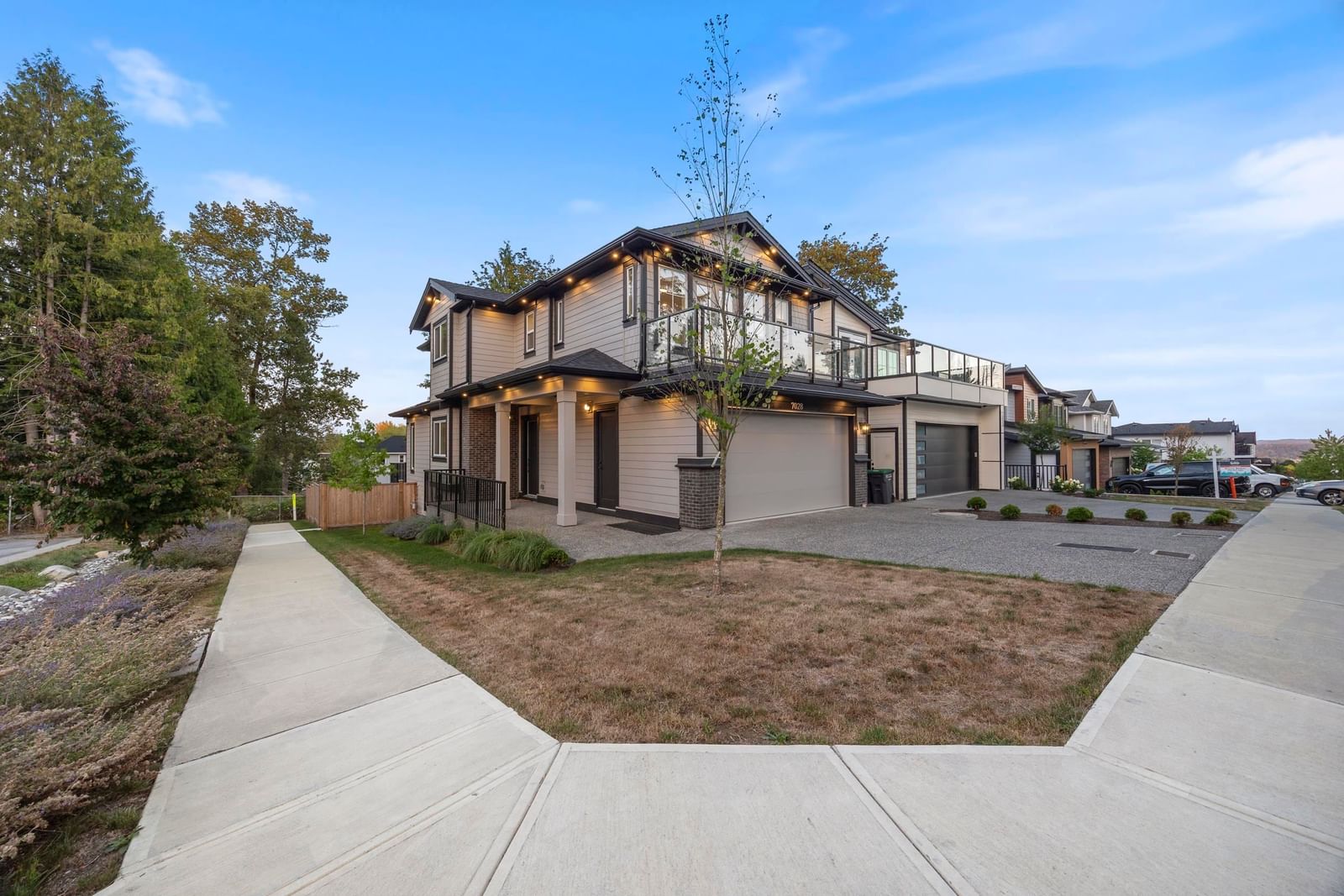 Listing Image 5