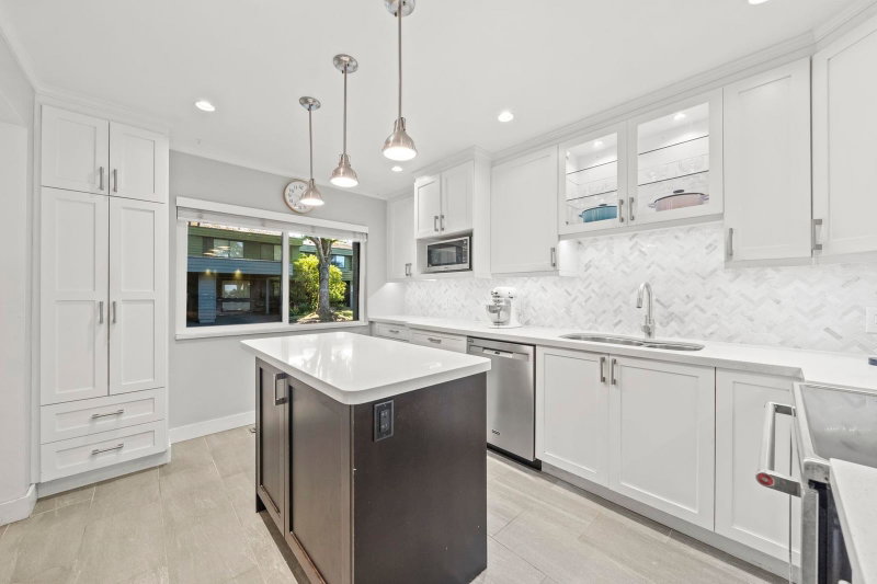 171 - 3031 Williams Road