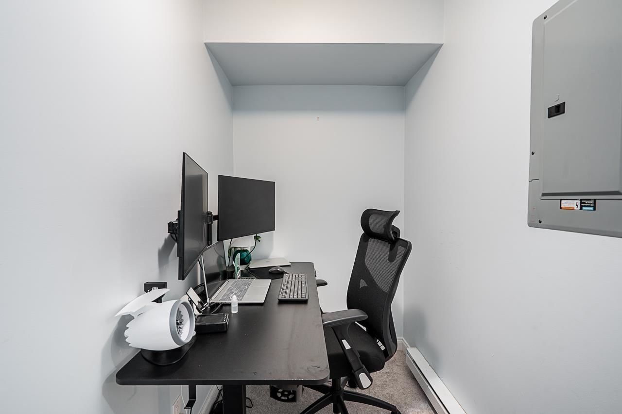 Listing Image 20
