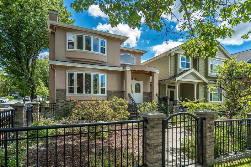 2304 Garden Drive
