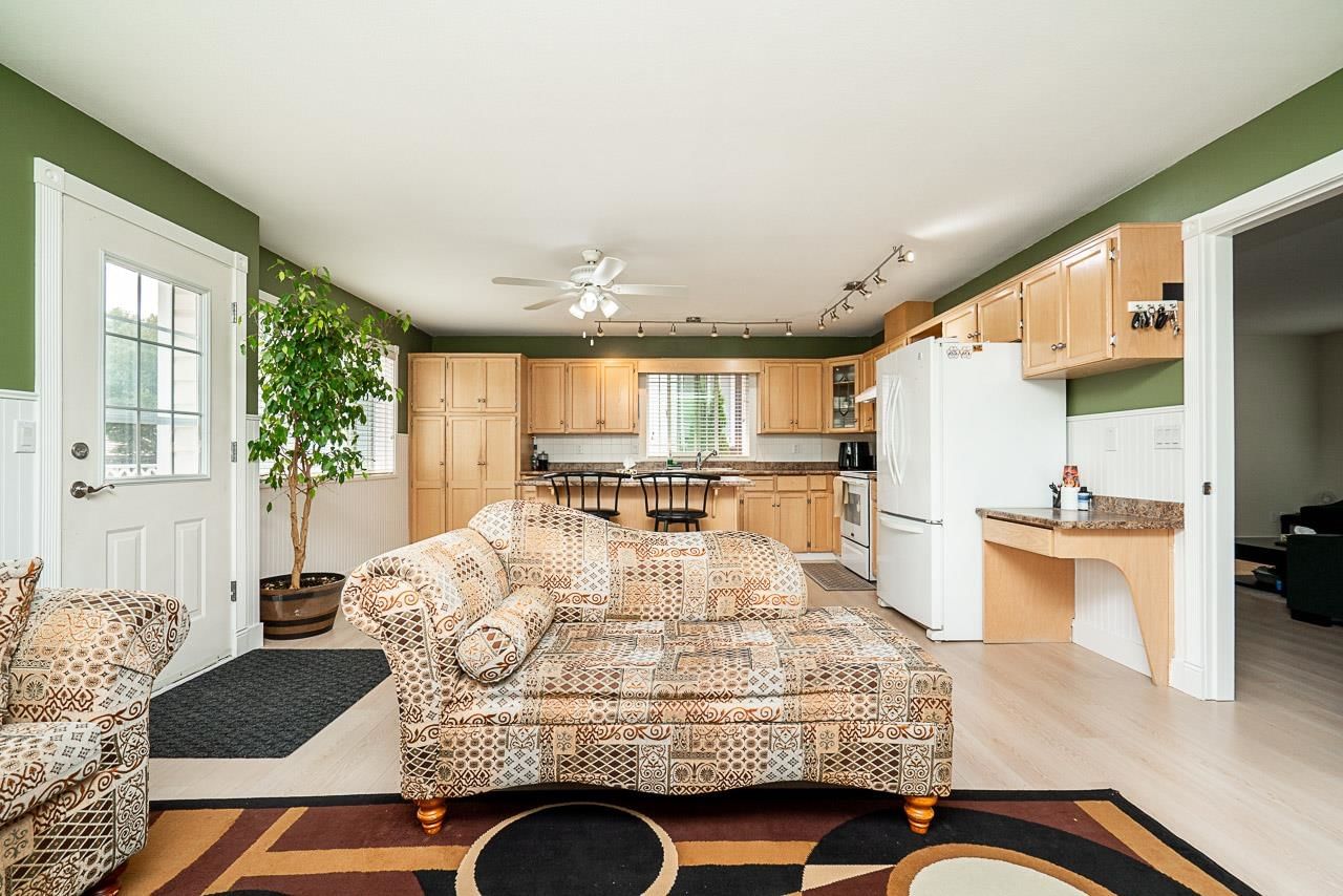 Listing Image 13