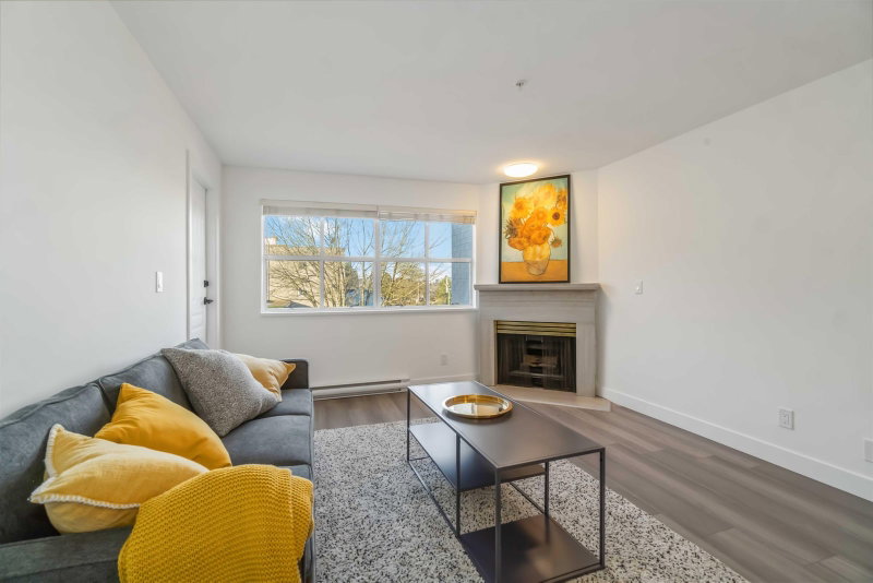 309 - 2928 Commercial Drive