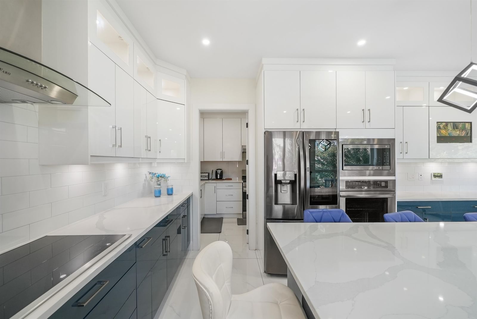 Listing Image 19