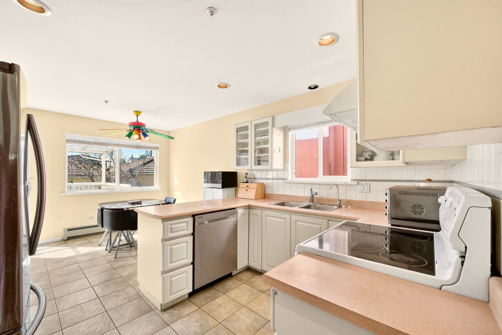 Listing Image 9