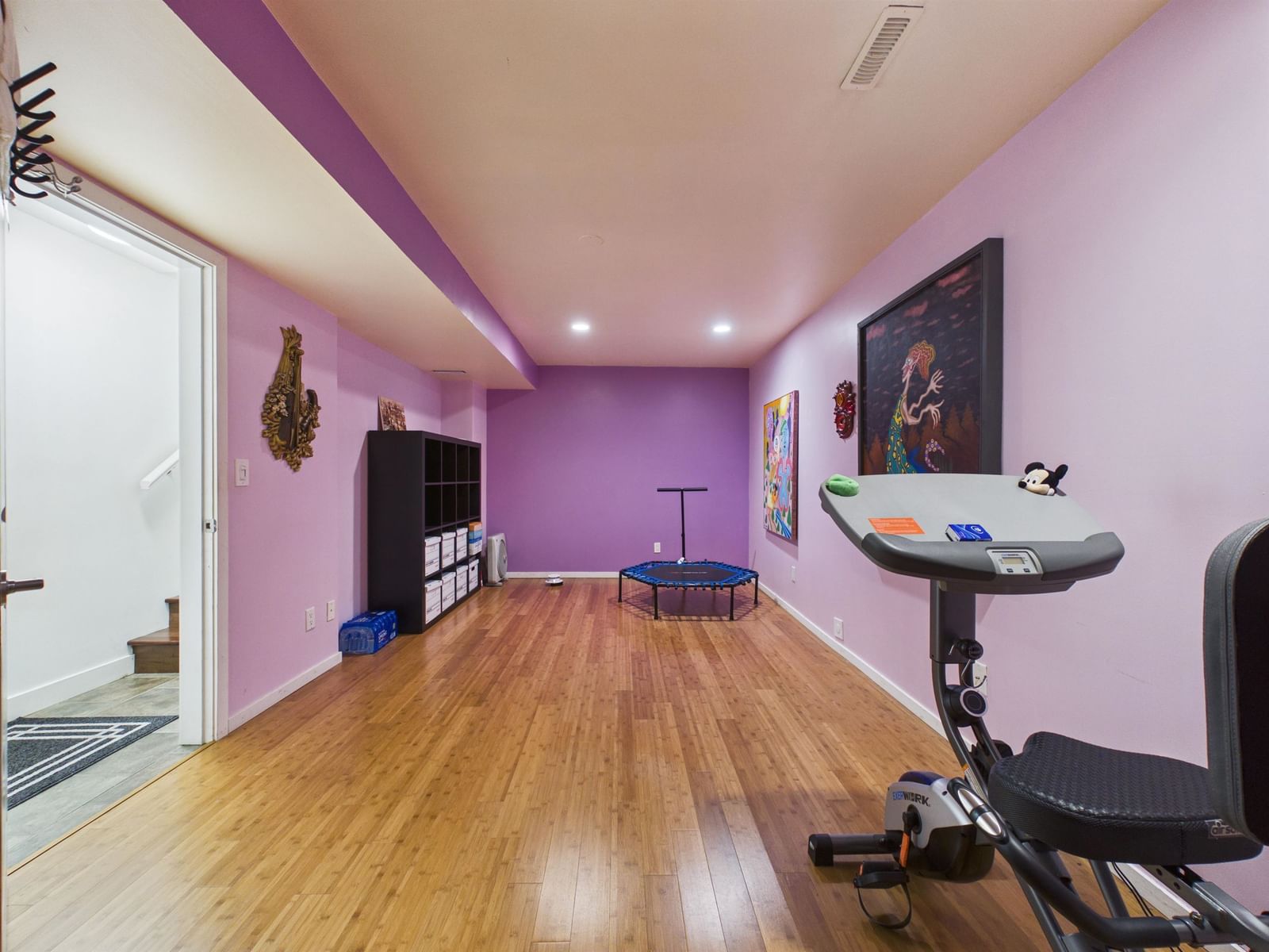Listing Image 22