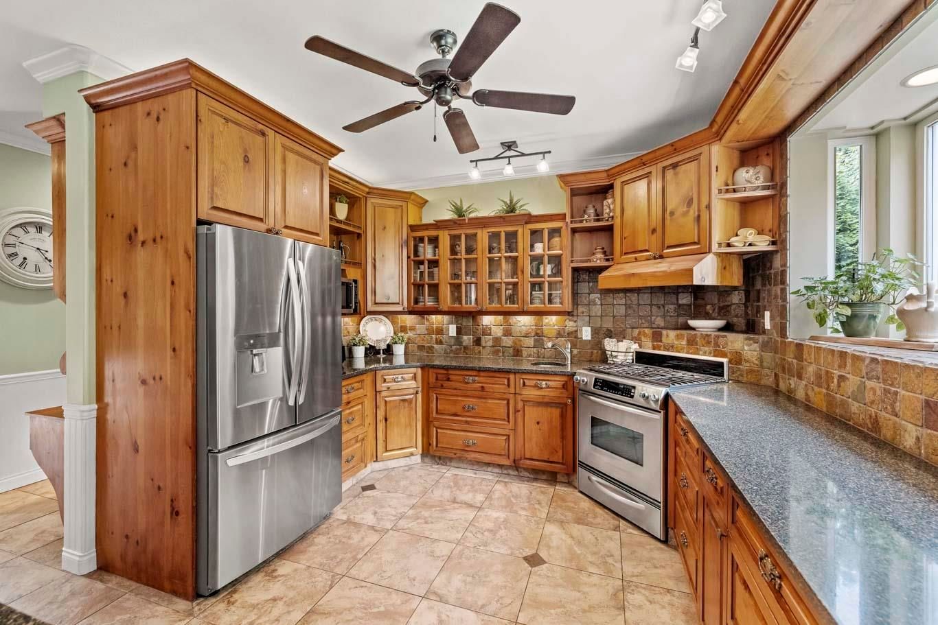 Listing Image 14