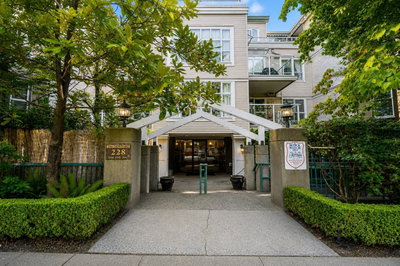 402 - 228 18th Avenue E