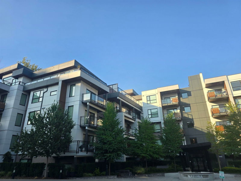 205 - 3182 Gladwin Road
