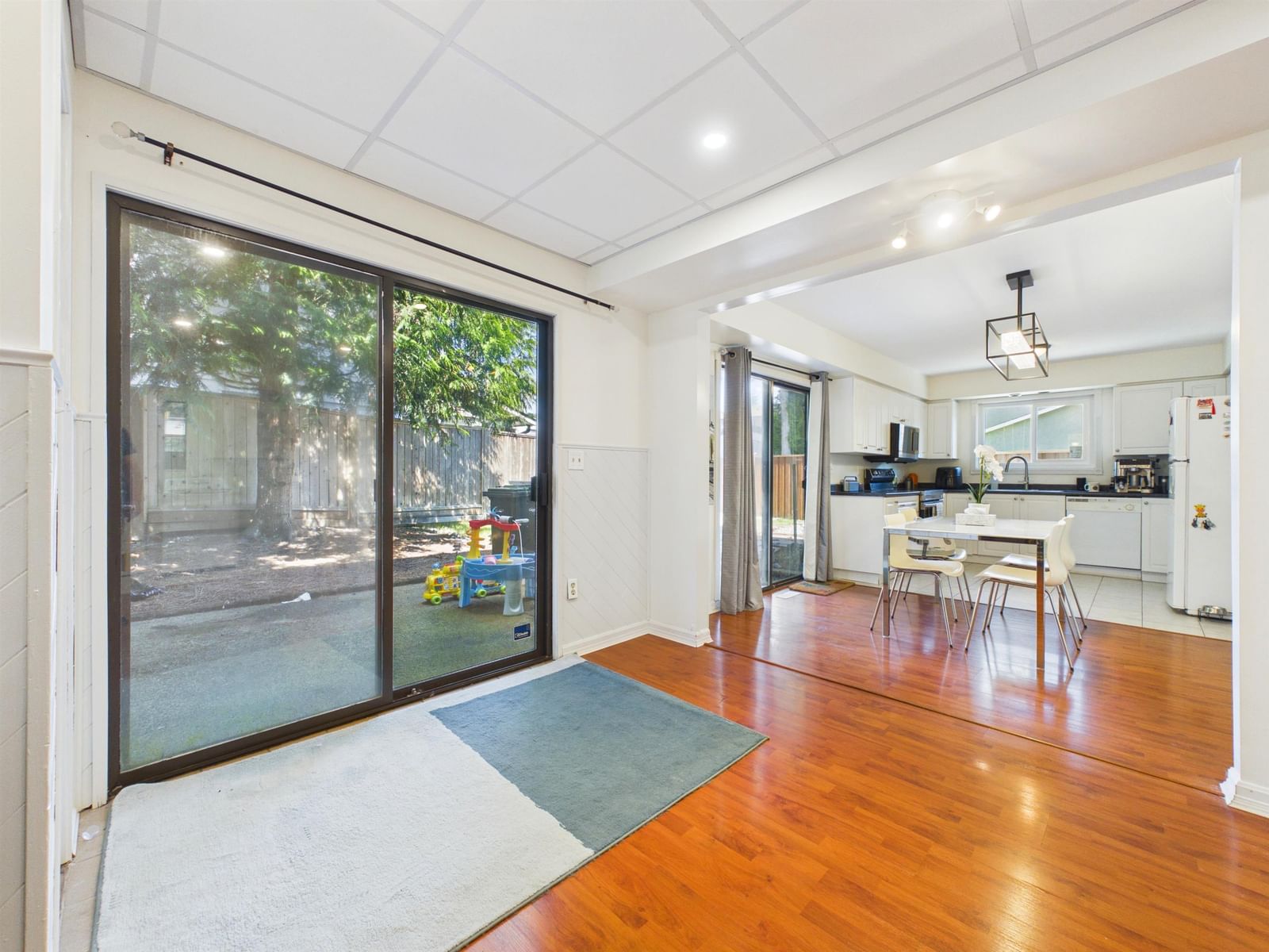 Listing Image 20