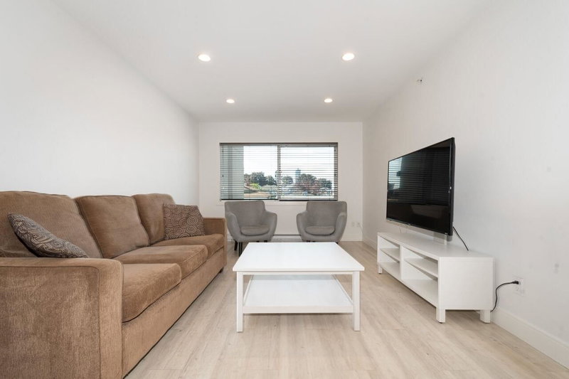 303 - 4548 Hastings Street