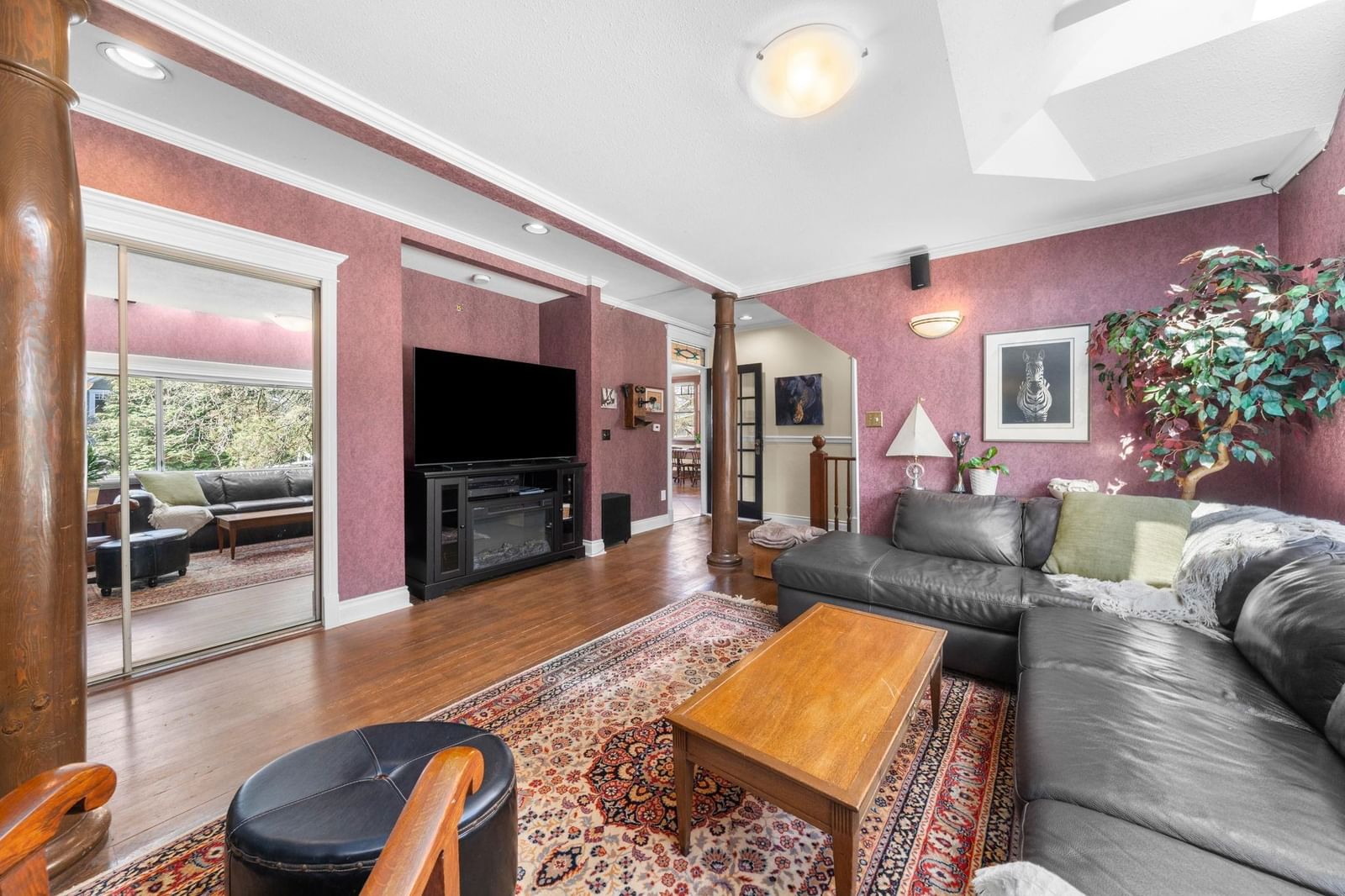 Listing Image 5