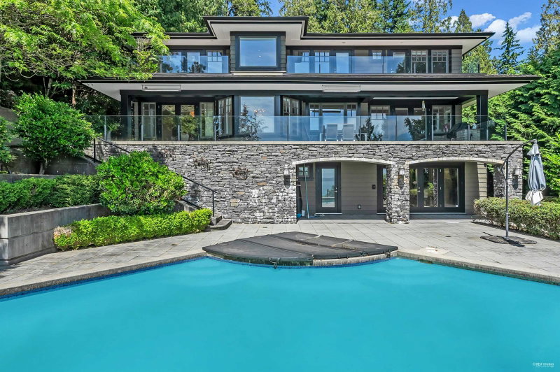 4668 Clovelly Walk