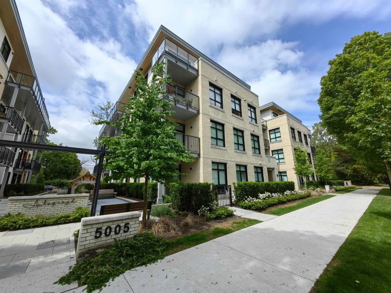 204 - 5005 Ash Street