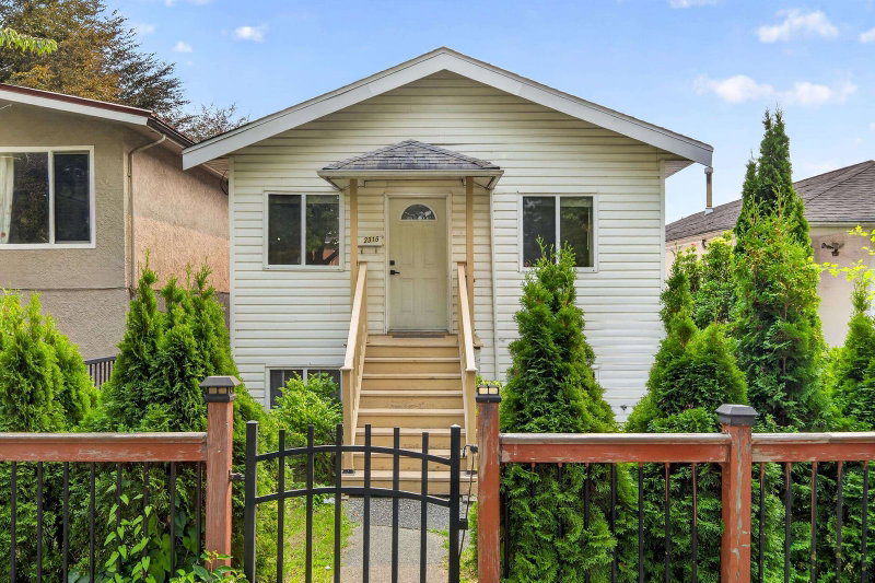 2316 Nanaimo Street