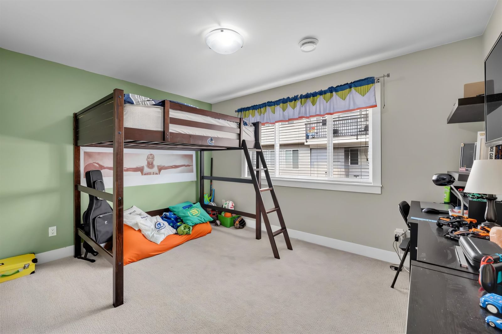 Listing Image 21