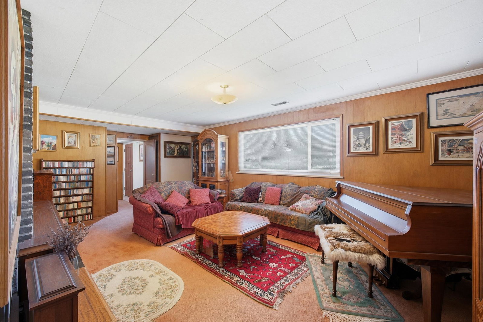 Listing Image 10