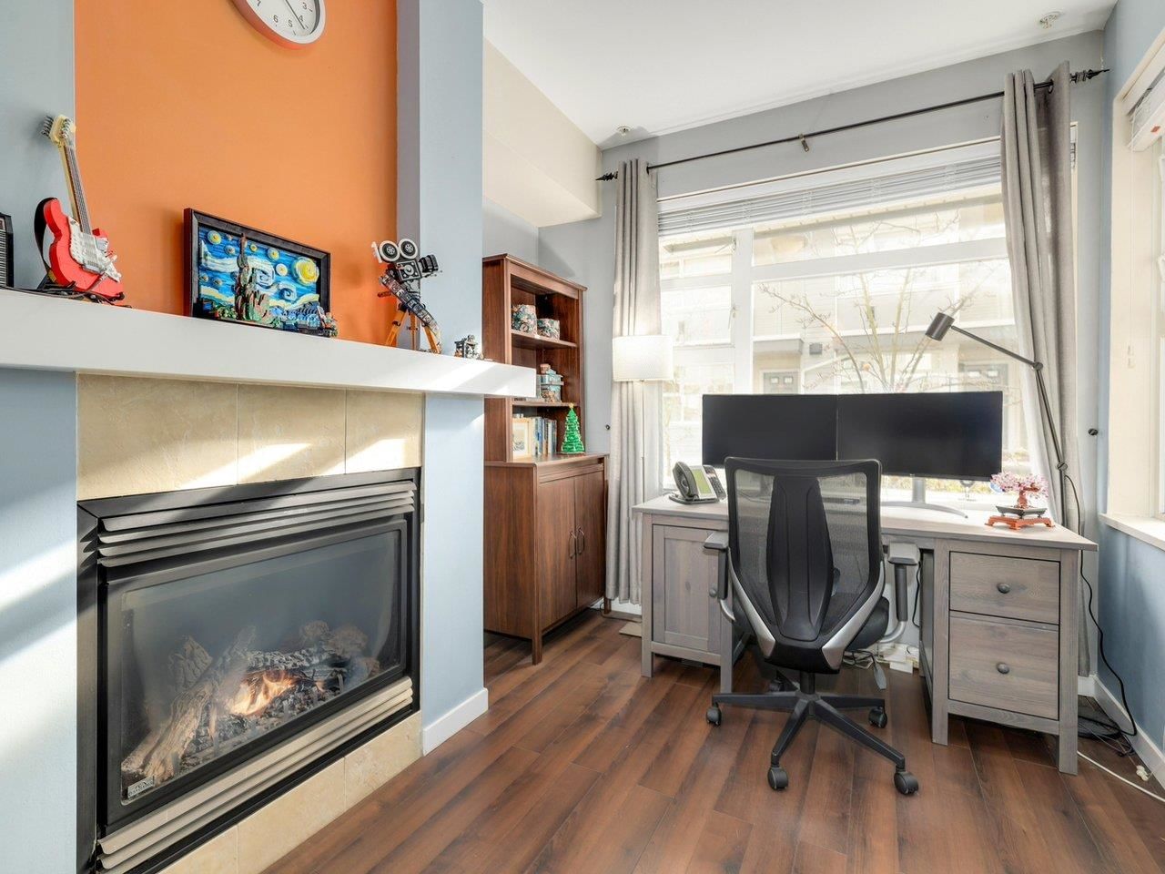 Listing Image 3