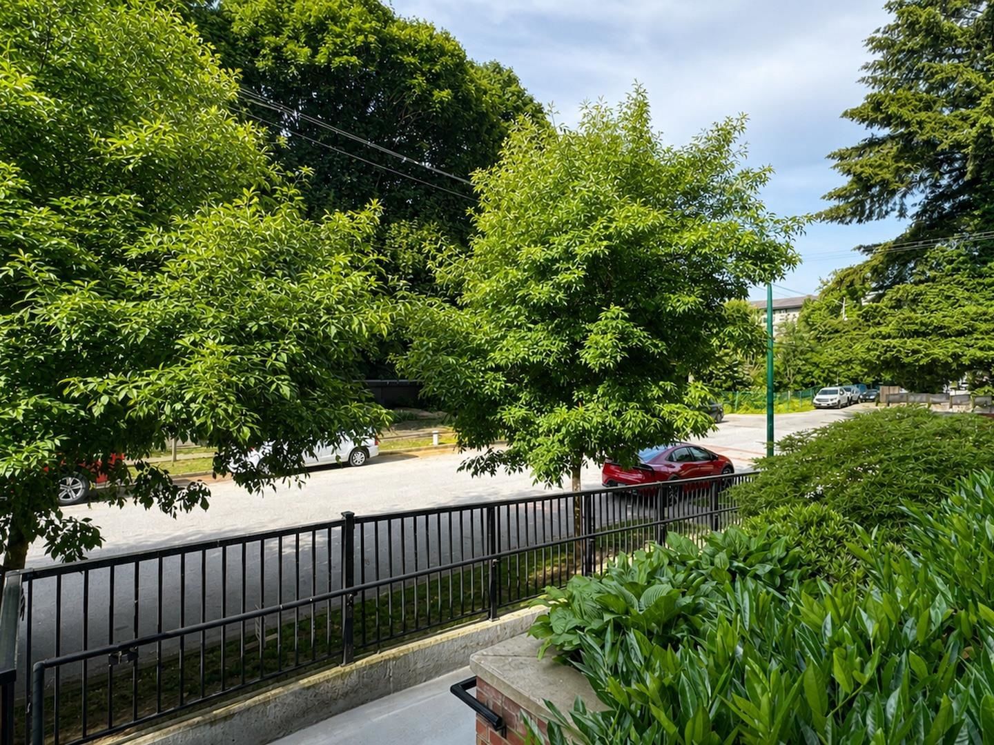 Listing Image 17