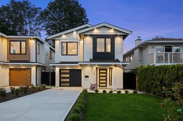1324 15th Street W