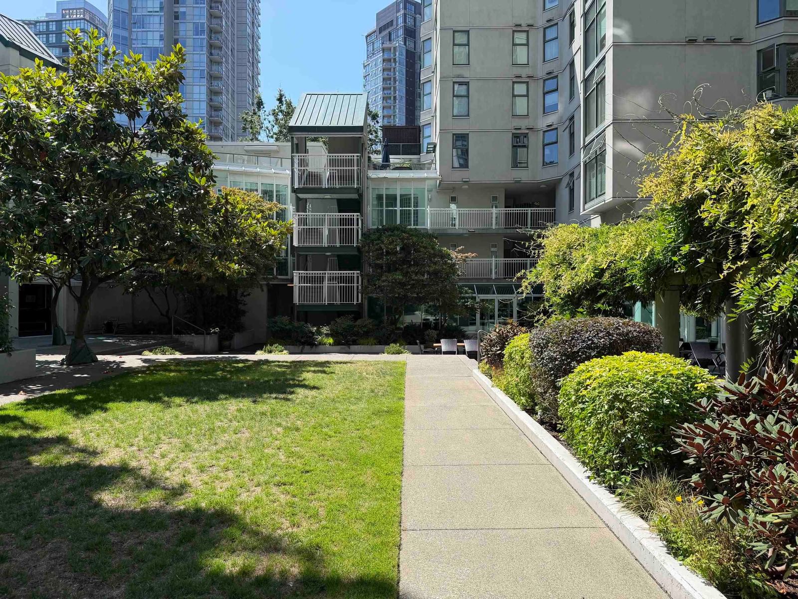 Listing Image 19