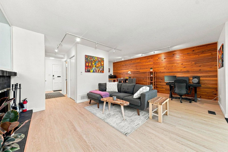 877 Old Lillooet Road