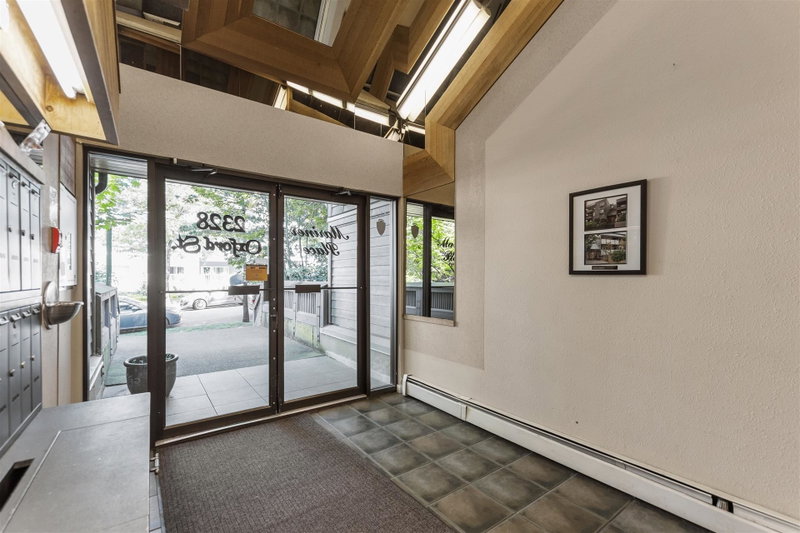 302 - 2328 Oxford Street