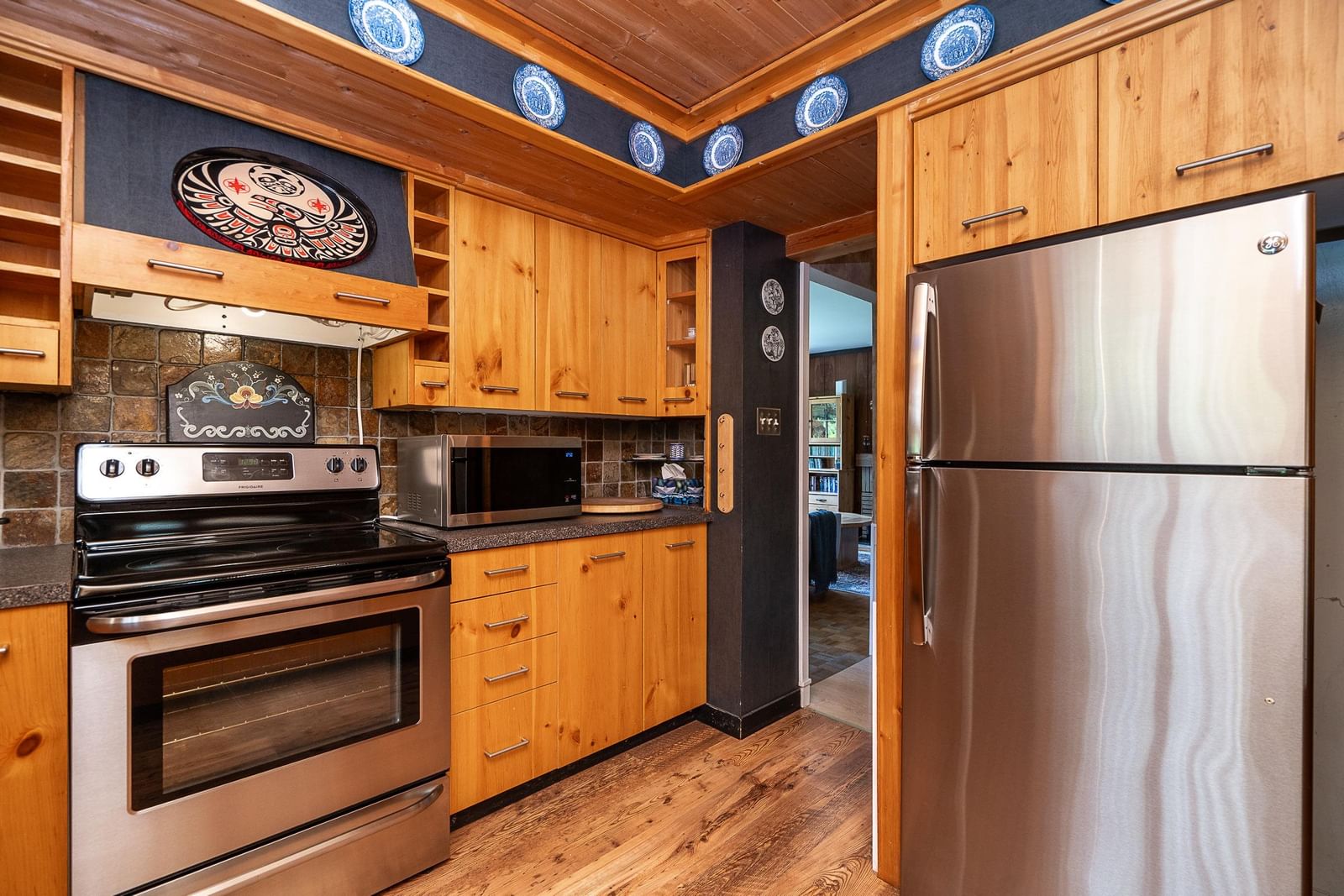 Listing Image 10