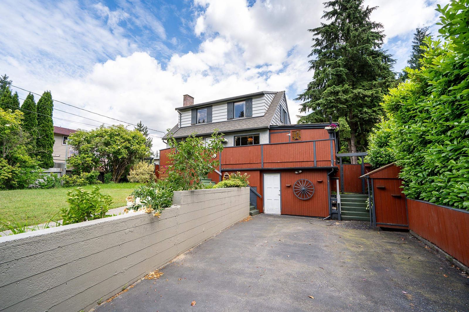 Listing Image 4