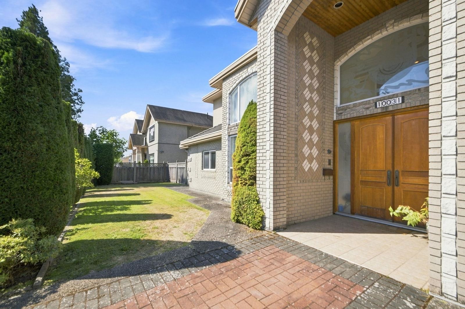 Listing Image 4