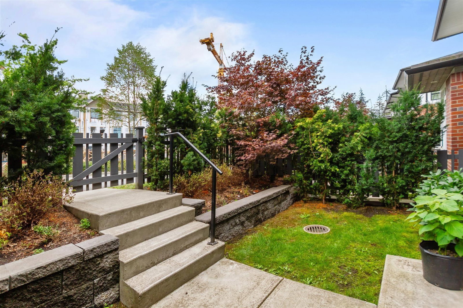 Listing Image 19