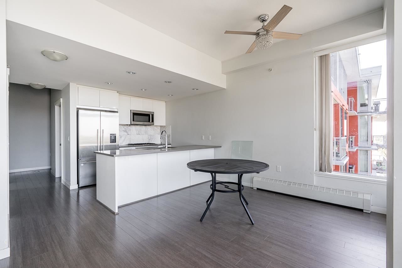 Listing Image 9