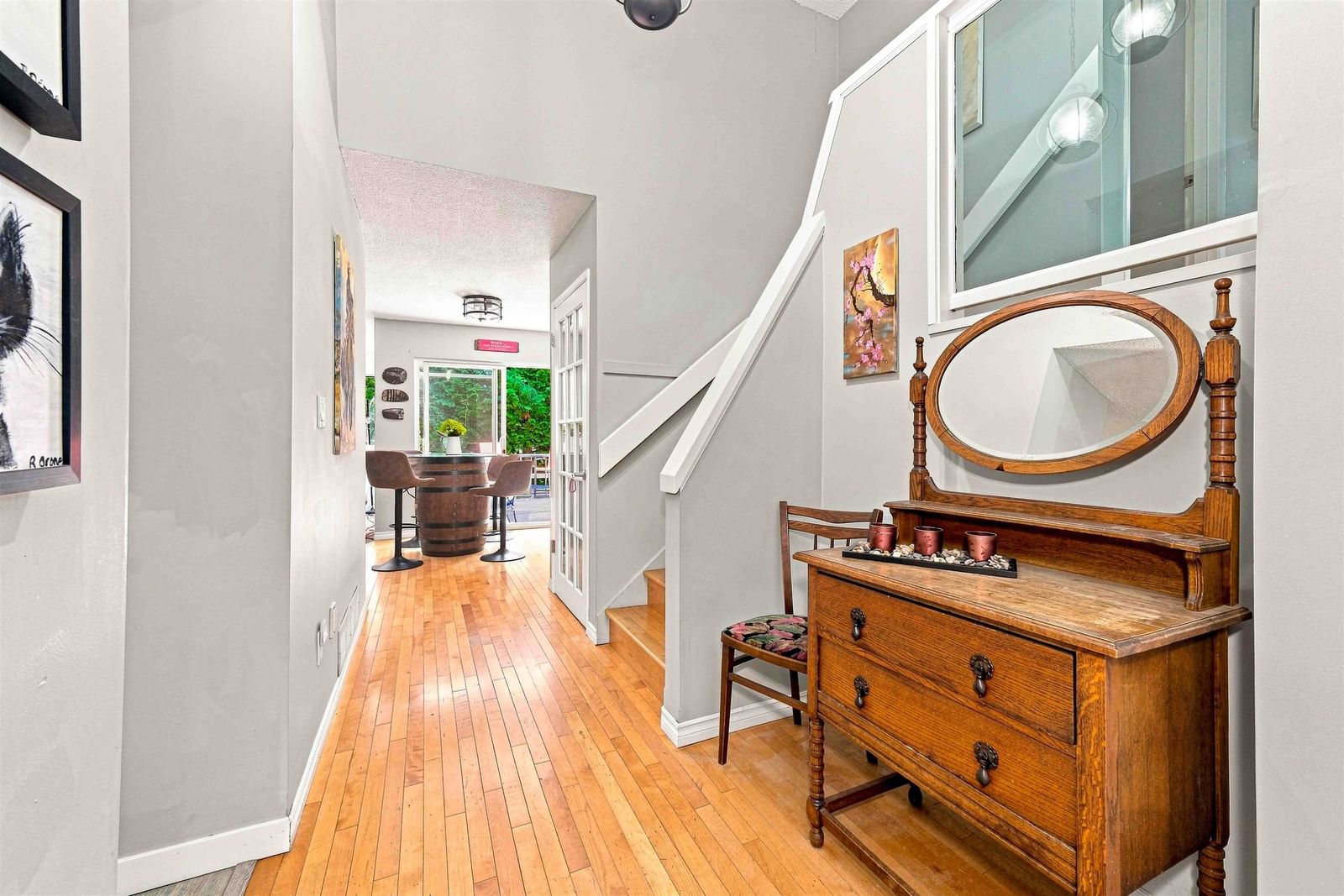 Listing Image 5