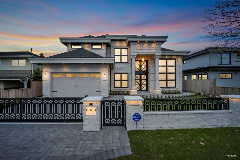 6360 Nadine Crescent
