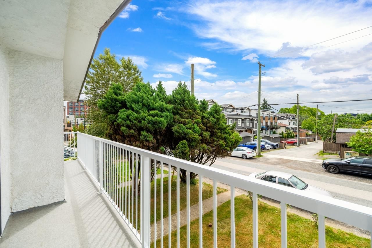 Listing Image 16