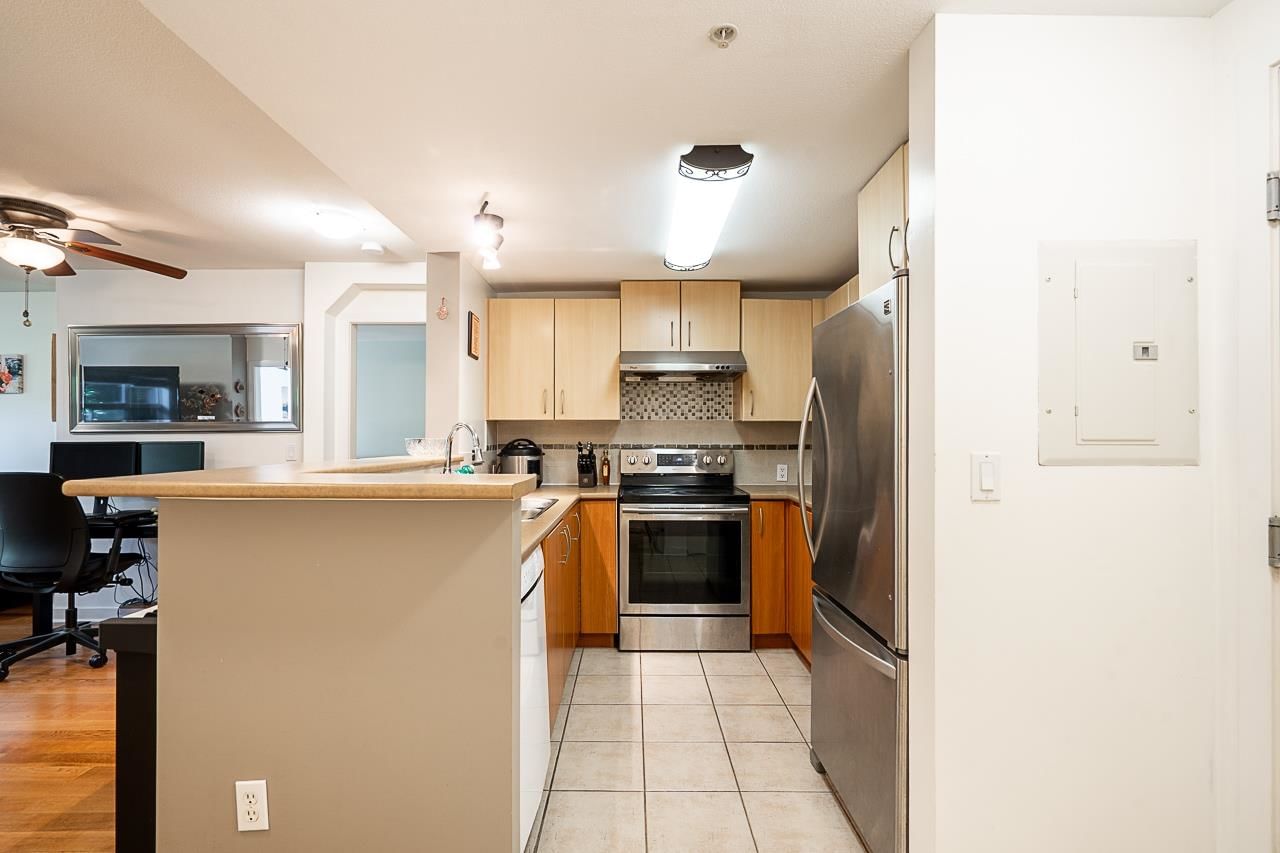 Listing Image 16